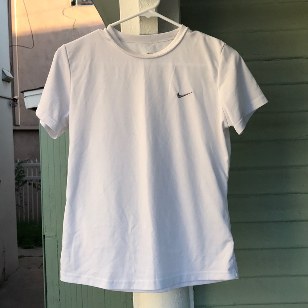 Nike fitdry workout top